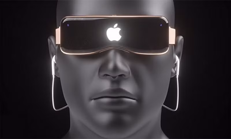 Apple cũng đang phát triển hệ điều hành mới cho kính thông minh, với tên mã là "realityOS" hoặc "xrOS". Dù vậy, giá của kính được dự đoán là 2.000 USD trở lên.