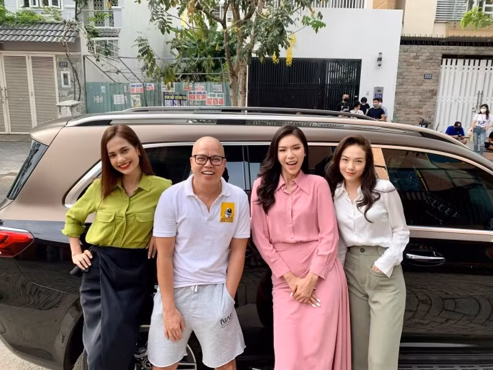 Emma Lê từng có vai trong phim "Mẹ ác ma, cha thiên sứ" đầu năm 2022, cũng của Vũ Ngọc Đãng. Tuy nhiên, đây không phải bộ phim đầu tiên của vị đạo diễn này có sự tham gia của cô.