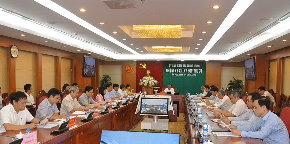 Hang loat lanh dao Cong an tinh Dong Nai bi xem xet ky luat