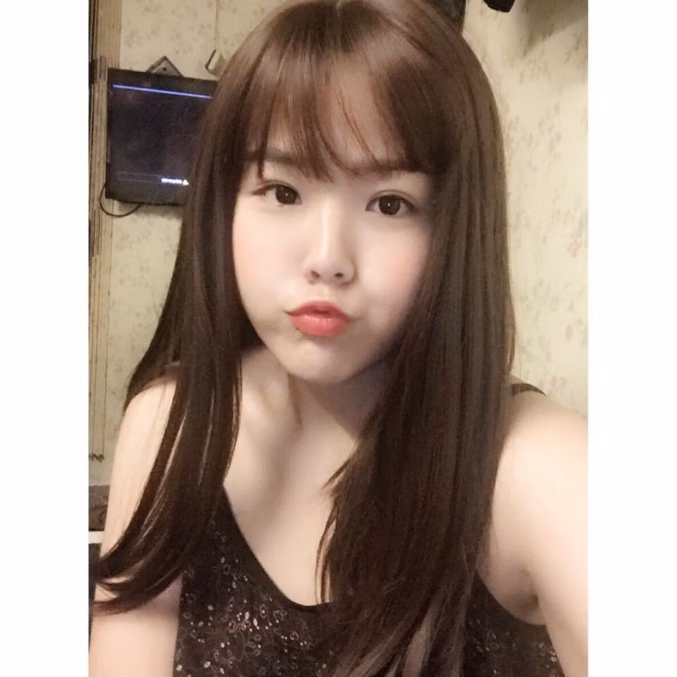 Việc Lê Minh Châu có bịa đặt, dựng chuyện về Mạc Hồng Quân hay không hiện vẫn cần thời gian để tìm hiểu. Nếu thực sự cô gái trẻ này có hành động bịa đặt, loan truyền những thông tin xấu không có thật, làm ảnh hưởng đến danh dự, quyền lợi của người khác, Minh Châu hoàn toàn có thể bị tố cáo và phải chịu trách nhiệm trước pháp luật.