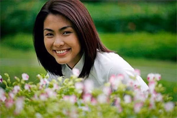Tăng Thanh Hà được yêu mến bởi vai Trúc trong "Bỗng dưng muốn khóc". Tăng Thanh Hà được yêu mến bởi vai Trúc trong "Bỗng dưng muốn khóc".