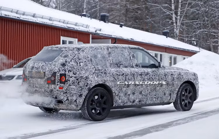 Thời điểm ra mắt dự đoán của Rolls-Royce Cullinan là vào năm 2018. Khi được bán ra, Cullinan sẽ trở thành mẫu xe SUV thương mại đẳng cấp nhất và đắt nhất Thế giới.