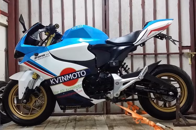 Các chi tiết thân vỏ khác ở hai bên thân chiếc xe có thiết kế gần như y hệt siêu môtô Ducati 1199 Panigale, nhưng được giảm tỷ lệ xuống để vừa vặn với thân xe "tí hon" của MSX125. Ở phía sau thân vỏ này, bộ khung nguyên bản của chiếc xe không bị can thiệp nhiều tới kết cấu, chỉ hàn thêm các pát bắt ốc mới.