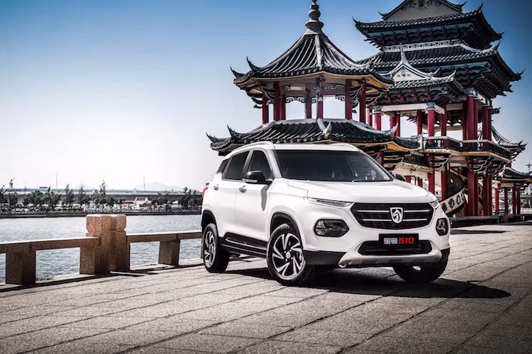 Là một trong 3 "ông lớn" xe hơi Mỹ, General Motors (GM) có tới 12 thương hiệu khác nhau và một số mẫu crossover hạng B như Chevrolet Trax, Buick Encore, Opel Mokka và sắp tới là Cadillac XT3. Mới đây nhất, thương hiệu Baojun được tạo ra dưới sự liên doanh giữa GM với hãng SAIC của Trung Quốc cũng đã tạo thêm một mẫu xe mới được gọi với cái tên GM Baojun 510.