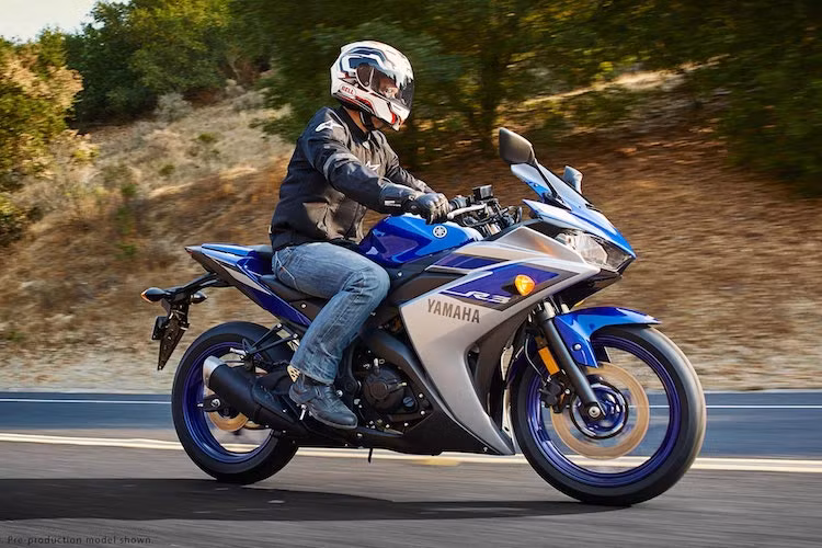 Do phiên bản R3 bán ở Việt Nam thuộc đời 2015 và hiện Yamaha đã bắt đầu mở các cuộc triệu hồi ở nhiều thị trường trên Thế giới nên nhiều khả năng trong những tháng tới, một đợt triệu hồi chính thức dòng xe này sẽ được mở ra ở Việt Nam. Nhiều khả năng đây sẽ là cuộc triệu hồi "mở màn" cho năm 2017 của Yamaha Việt Nam, sau năm 2016 với các đợt triệu hồi những dòng xe Acruzo, R3 và Nozza Grande.