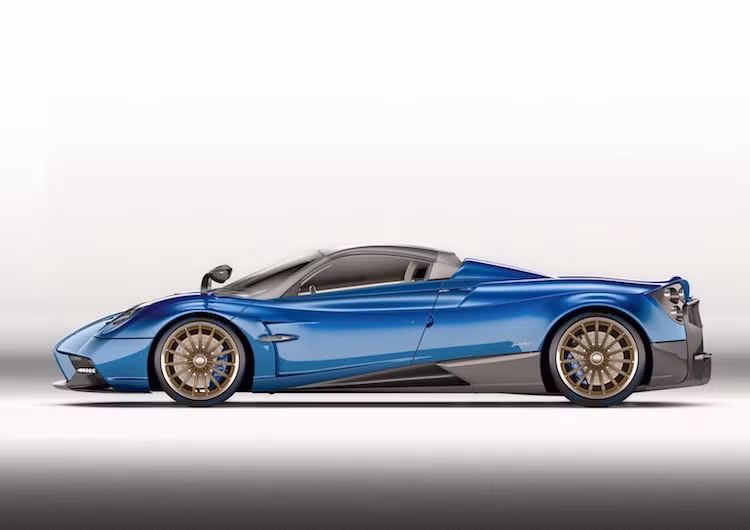Bộ mâm bằng hợp kim nhôm rèn trên Huayra Roadster cũng có thiết kế nhiều nan hoàn toàn mới, với đường kính trước/sau lần lượt là 20 và 21 inch. Nằm phía sau mâm là hệ thống phanh Brembo với đĩa 380 mm cho cả 4 bánh, sử dụng heo 6 pis ở phía trước và 4 pis ở phía sau. Ngay cả bộ lốp xe cũng đã được Pagani đặt "thửa riêng" bởi hãng Pirelli.