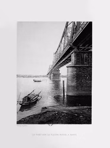  Cầu Paul Doumer (cầu Long Biên) bắc qua sông Hồng, Hà Nội. Ảnh: L'Indochine.
