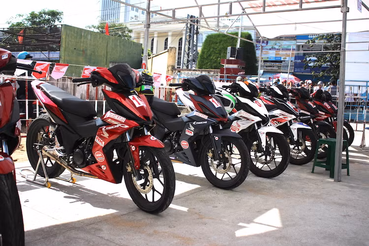 Kể từ giải đua được tổ chức tại Bà Rịa, Vũng Tàu vào đầu tháng 10/2016, hạng mục thi đấu Honda Winner 150 đã lần đầu được giới thiệu với những chiếc Winner được độ pô, ECU đánh lửa, hệ thống xả, tối giản vỏ nhựa, thay đổi dàn để chân... tương tự 2 thể thức còn lại.