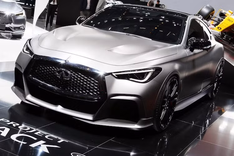 Vừa xuất hiện lần đầu tại triển lãm Geneva, mẫu xe ý tưởng Infiniti Q60 Black S được phát triển dựa trên dòng coupe hạng sang Q60, vốn là đối thủ của BMW 4 Series. Chiếc xe thể hiện ý tưởng về một mẫu Infiniti thể thao, được ứng dụng công nghệ xe đua công thức 1 từ đội đua Renault để có thể cạnh tranh với các đối thủ Đức như BMW M, Mercedes-AMG...