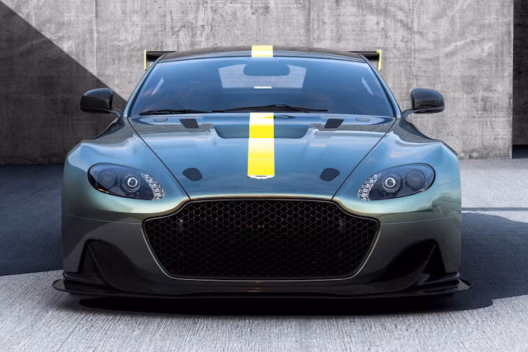 Sau mẫu siêu xe đau Vantage AMR Pro và Rapide AMR này, bộ phận AMR sẽ còn tiếp tục tạo thêm các phiên bản thể thao từ những dòng xe của Aston Martin trong thời gian tới.