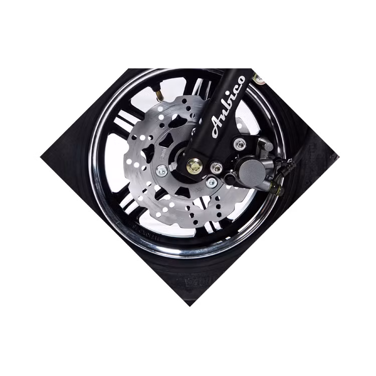 Xe Anbico Diamond sử dụng bộ vành 5 chấu với đường kính 10 inch. Cả bánh trước và sau đều dùng lốp không săm có thong số 3.5-10. Thắng đĩa phía trước có đường kính 180 mm.
