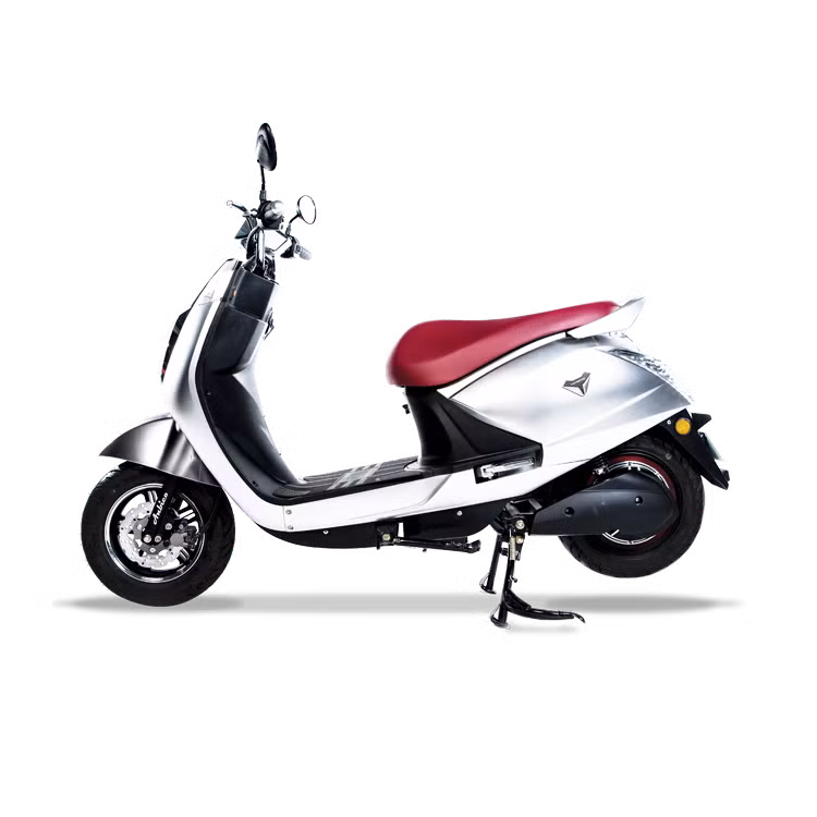Xe Kim Cương Anbico có thiết kế khá bầu bĩnh và nữ tính. Kích thước của xe lần lượt là 1770x750x1040 mm, khoảng cách giữa 2 trục bánh xe 1260 mm. Chiều cao yên xe 740 mm, khoảng cách từ gầm xe xuống mặt đất 150 mm.