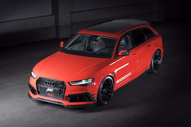 Với kiểu dáng wagon 5 cửa, phiên bản thể thao của dòng Audi A6 là Audi RS6 Avant rất được giới chơi xe ưa chuộng do động cơ mạnh mẽ và khoang hành lý cực rộng. Tuy nhiên, với những người đam mê công suất, con số 596 mã lực của RS6 nguyên bản vẫn chưa làm họ thỏa mãn.