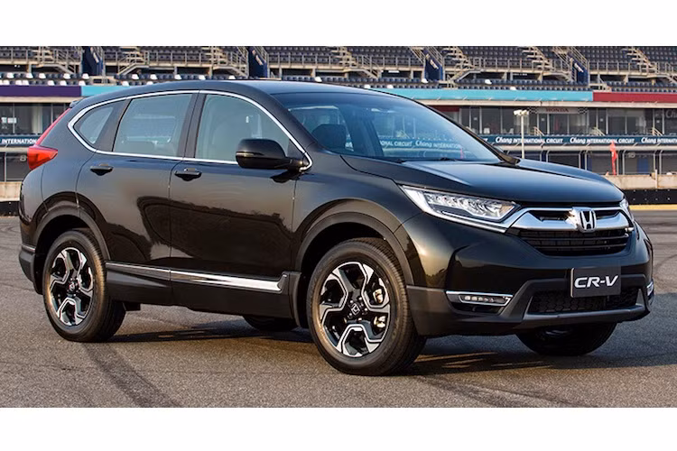 Kể từ khi được ra mắt lần đầu vào 2 thập kỷ trước, CR-V đã trở thành một trong những dòng xe hơi có doanh số cao nhất của Honda. Honda CR-V 2017 hoàn toàn mới vừa được chính thức ra mắt Thế giới vào tháng 10 năm ngoái và sắp tới, chiếc xe sẽ lần đầu tiên "cập bến" Đông Nam Á qua thị trường Thái Lan.