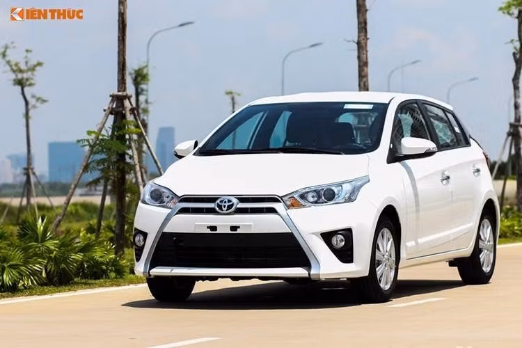 Là một trong 2 mẫu xe có doanh số tăng trưởng so với tháng trước, Toyota đã bán được tổng cộng 172 chiếc Yaris trong tháng 2, hầu như là bản Yaris G với 164 chiếc. Trong đó, các khách hàng miền Bắc mua tới 98 chiếc Yaris, miền Trung bán 27 xe còn miền Nam cũng bán tới 47 xe. Hiện tại, giá bán lần lượt cho 2 phiên bản Yaris E và G là 592 và 642 triệu đồng.