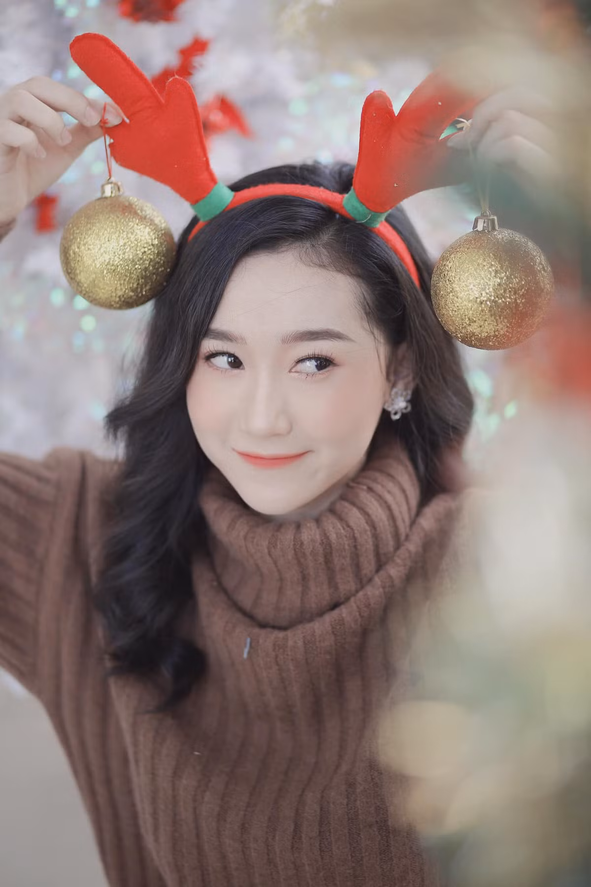 Hiện tại nữ giám đốc 21 tuổi này vẫn đang gây tranh cãi sau sự xuất hiện của mình trong show hẹn hò. Ảnh: Facebook nhân vật