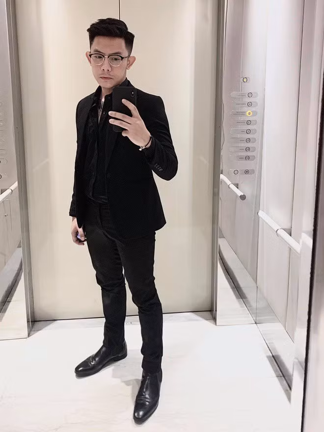 Sau khi nổi tiếng, chàng trai này không ít lần dính vào những lùm xùm quanh việc phát ngôn, hành động của mình.