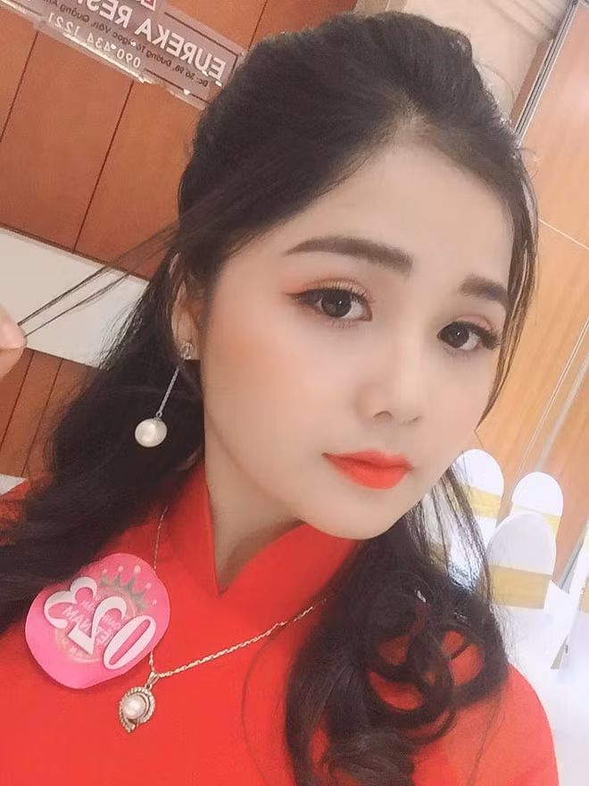 Nhắc đến câu chuyện nổi tiếng bất thình lình 6 năm trước đây, Hồng Liên không khỏi có chút tiếc nuối. Cô cho rằng, thời điểm đó mình quá rụt rè nên không nắm bắt được cơ hội tốt sự nổi tiếng ấy mang lại. Ảnh: Facebook nhân vật