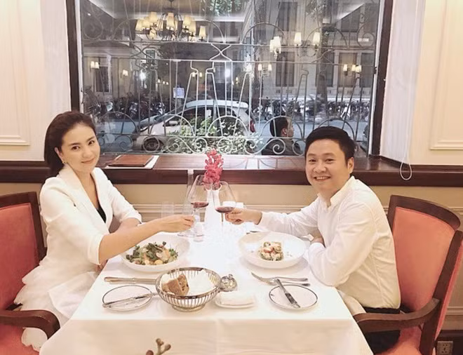 Sau khi kết hôn, Mai Ngọc cực kì ít khi chia sẻ về cuộc sống gia đình lên MXH. Ảnh: Tổng hợp facebook