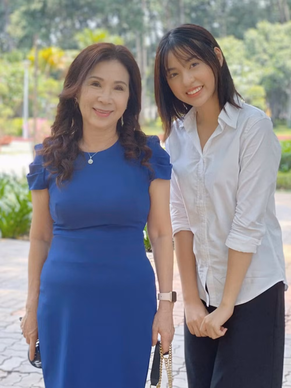 Tuy nhiên, khi phim được lên sóng, phân cảnh của Trần Thanh Tâm chỉ xuất hiện được vài giây và không thoại, khiến nhiều khán giả chỉ trích hot girl "bắp cần bơ" đã quảng cáo lố cho vai diễn của mình trước đó.