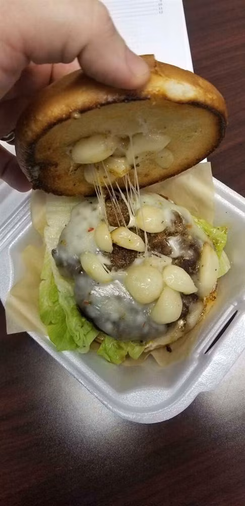 Burger dành cho những tín đồ ẩm thực của tỏi.