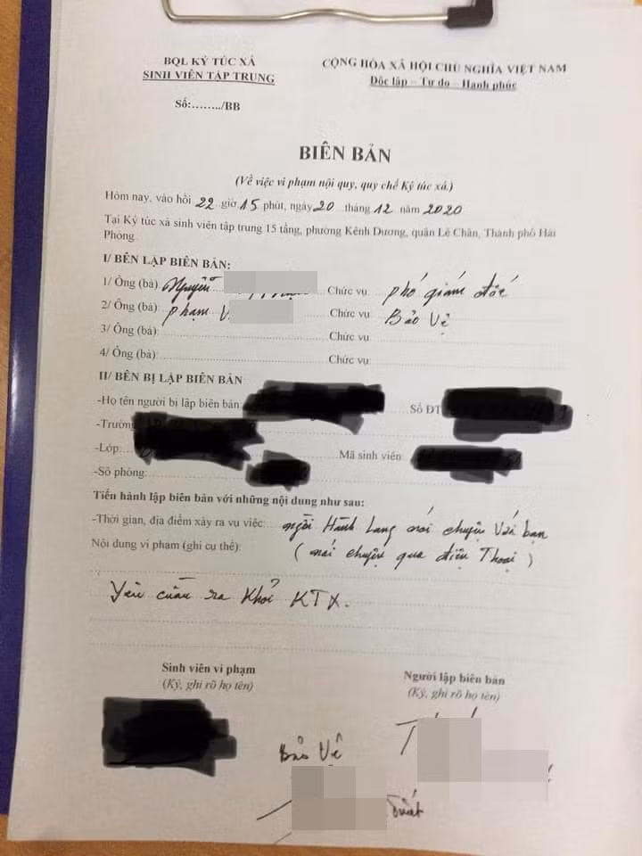 Nu sinh bi duoi khoi KTX vi nghe dien thoai dan mang noi gi?-Hinh-2