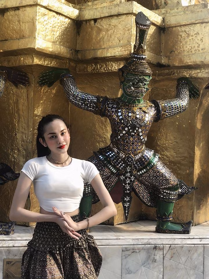 Những hình ảnh xinh đẹp, lộng lẫy Mỹ Kỳ đăng tải lên MXH luôn nhận về hàng ngàn lượt thích.