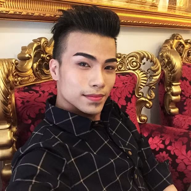 Kenny Sang từng gắn với những biệt danh như "Hot boy nổi tiếng nhất Việt Nam", "Tay chơi nổi tiếng Sài thành", "Dòng dõi danh gia vọng tộc"…