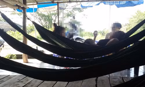 Ca phe vong “toi ben” vung giap ranh mien Tay