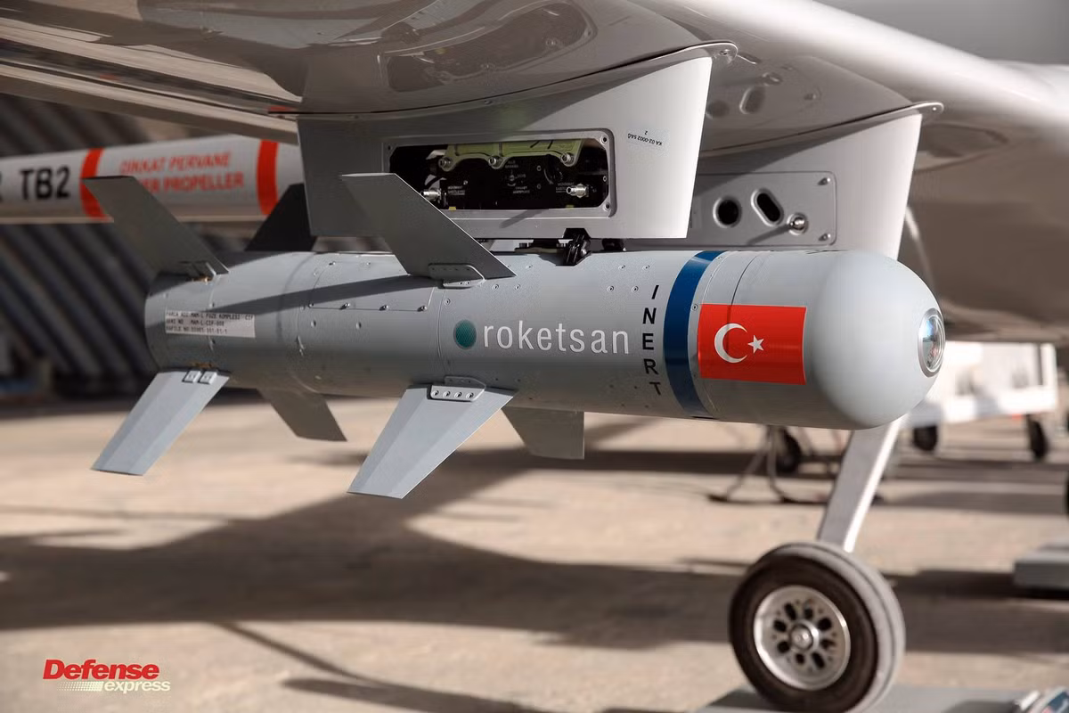 MAM-L được phát triển bởi Rocketsan cho các phương tiện bay không người lái, nó có thể tiêu diệt cả mục tiêu đứng yên và di động với xác suất trúng đích cao. Loại tên lửa này lần đầu xuất hiện trong chiến dịch "Lá chắn Euphrates" ở miền Bắc Syria năm 2016 - 2017.