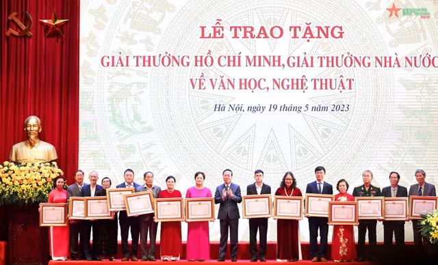 Tam ung gan 31 ty chi tra tien Giai thuong Ho Chi Minh, Giai thuong Nha nuoc