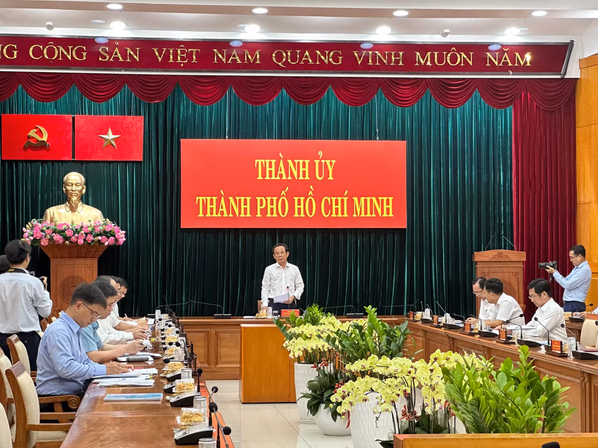 Thành ủy TP HCM mua tin về phòng, chống tham nhũng, tiêu cực Thanh uy TP HCM mua tin ve phong, chong tham nhung, tieu cuc