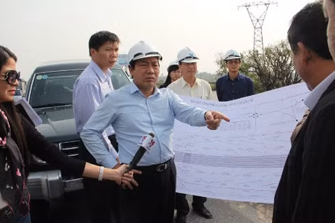 Cựu Thứ trưởng Nguyễn Hồng Trường bị bắt: Đỉnh cao danh vọng đến “ngã ngựa“ - Hình 2 Cuu Thu truong Nguyen Hong Truong bi bat: Dinh cao danh vong den “nga ngua“-Hinh-2
