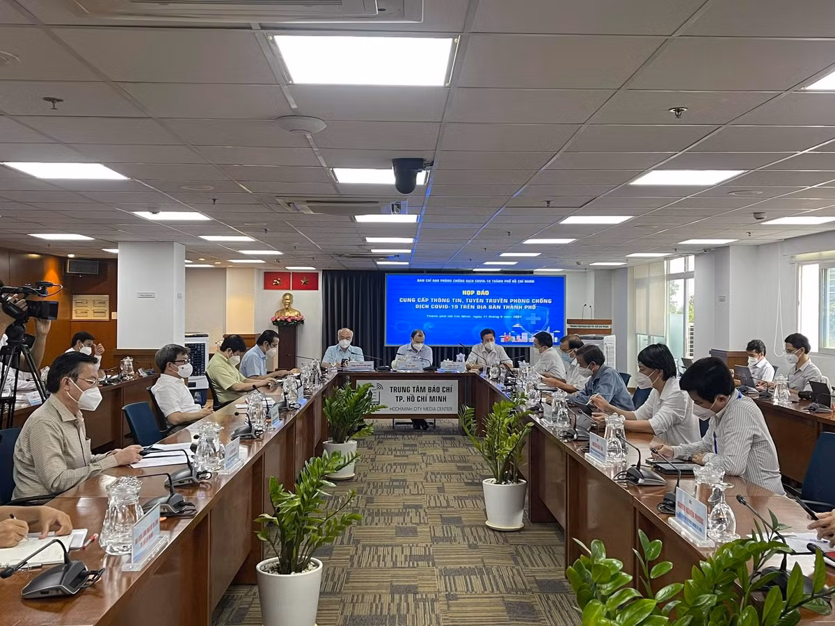 TP.HCM: Den 15/9, dat ti le 90% nguoi tu 18 tuoi tiem vac xin COVID-9