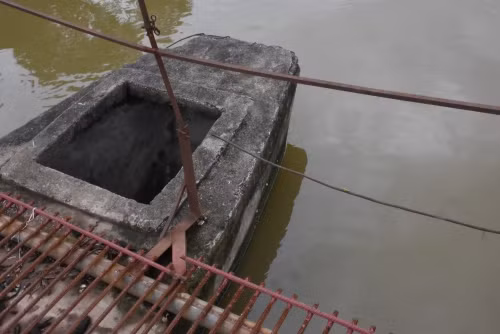 Tận mục cây cầu khủng khiếp nhất Hà Nội - Hình 9 Tan muc cay cau khung khiep nhat Ha Noi-Hinh-9