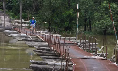 Tận mục cây cầu khủng khiếp nhất Hà Nội Tan muc cay cau khung khiep nhat Ha Noi