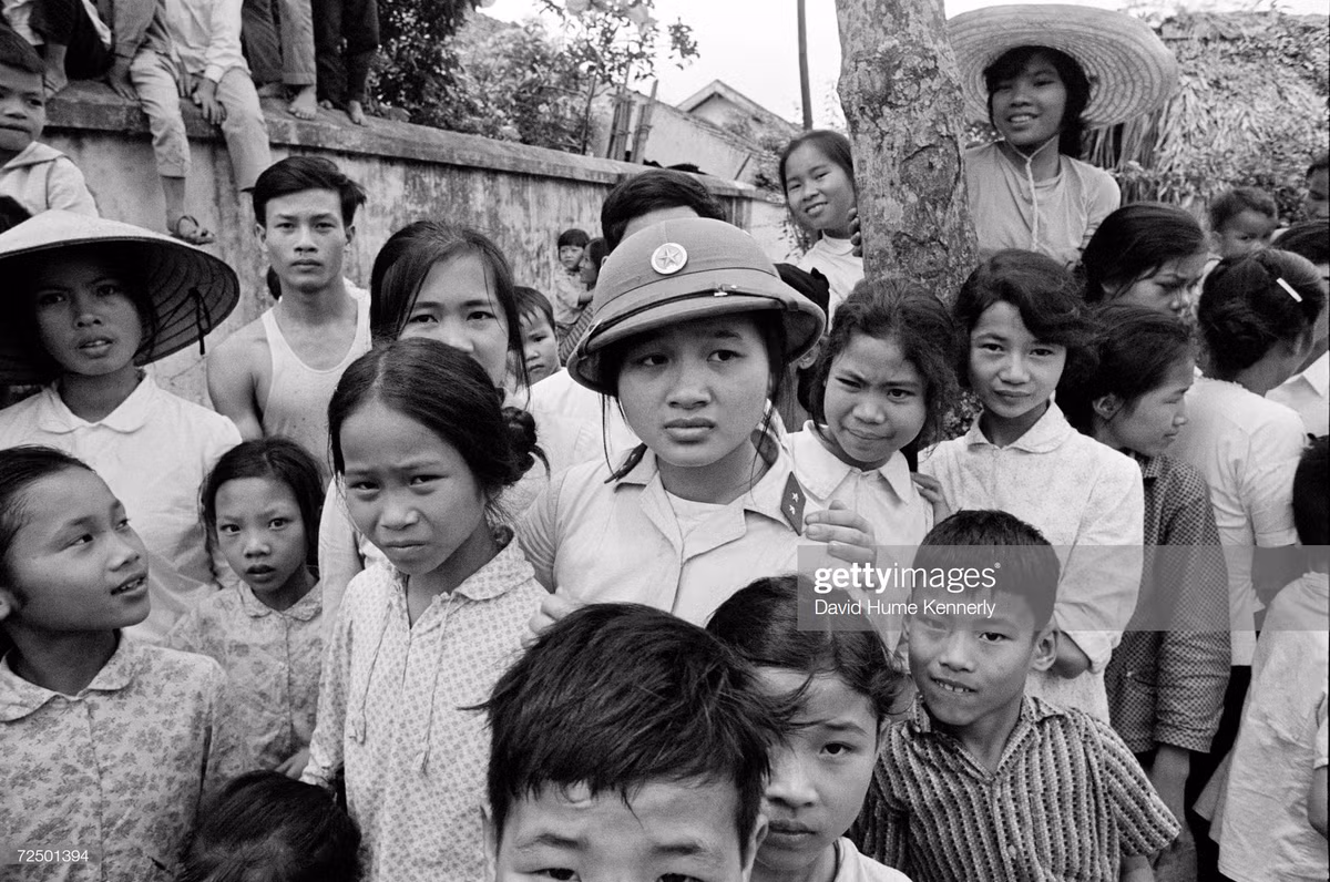 Vẻ háo hức của trẻ em Hà Nội.