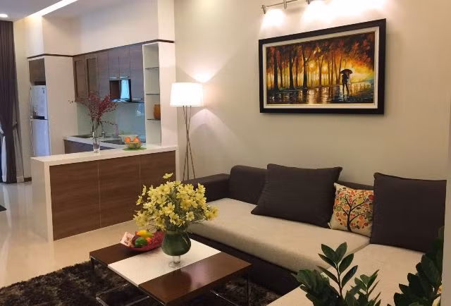 Ảnh thực tế phòng khách căn hộ mẫu 99 m2 của dự án. Dự án chung cư Tràng An Complex được thiết kế mỗi sàn có từ 12-13 căn hộ với các loại diện tích đa dạng từ 76m2 – 152m2 (gồm 2 -4 phòng ngủ) phù hợp với nhu cầu sử dụng đa dạng của các hộ gia đình.