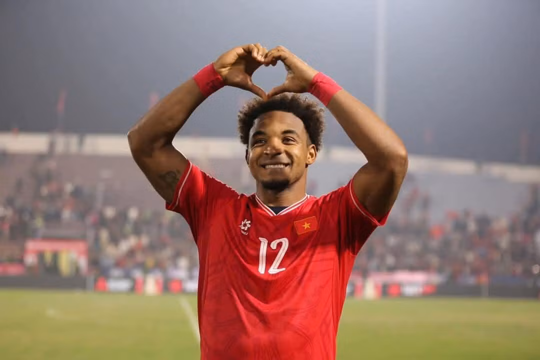 Với 7 bàn thắng sau 4 trận đấu trong màu áo tuyển Việt Nam ở ASEAN Cup 2024, tiền đạo Xuân Son trở thành hiện tượng ở khu vực Đông Nam Á.
