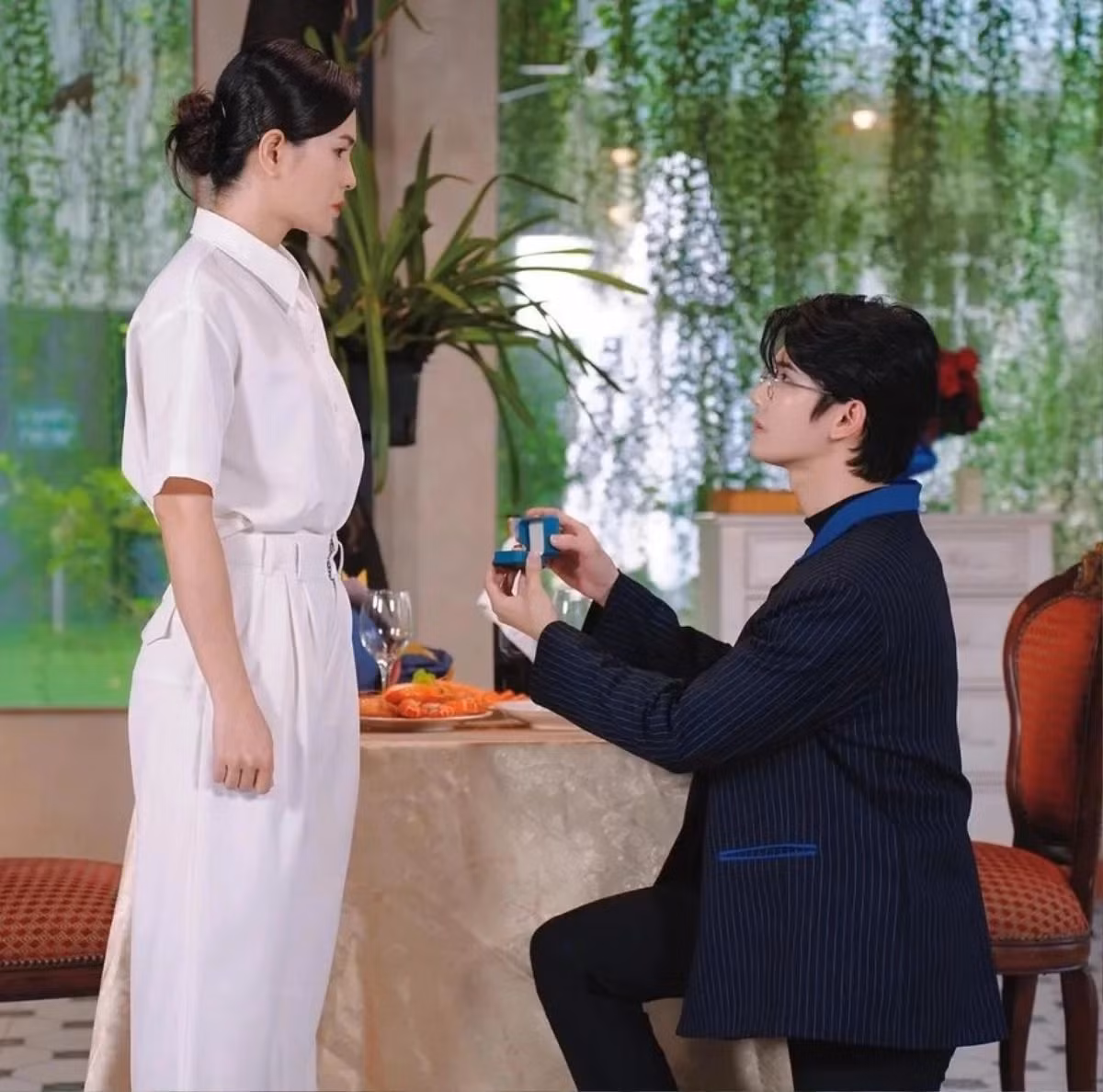 Trong thời gian gần đây, cụm từ "Đờ Mờ Hờ" bất ngờ trở thành một hiện tượng mạng xã hội. Hàng loạt bài đăng, bình luận, meme liên quan đến nhân vật này xuất hiện tràn lan trên các nền tảng mạng xã hội.