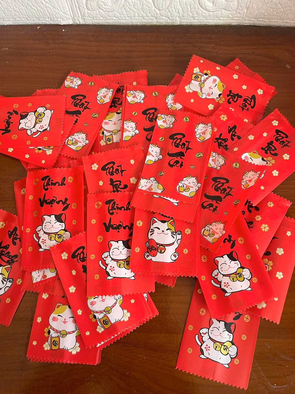 Những bao lì xì túi mù này cũng có giá thành không đắt, chỉ tương đương với các loại lì xì truyền thống.