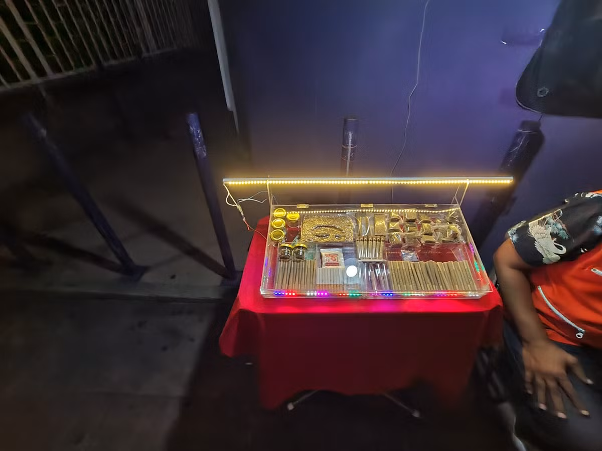 Tại khu chợ đêm thành phố Pattaya, cần sa cũng được bày bán “nhan nhản”.