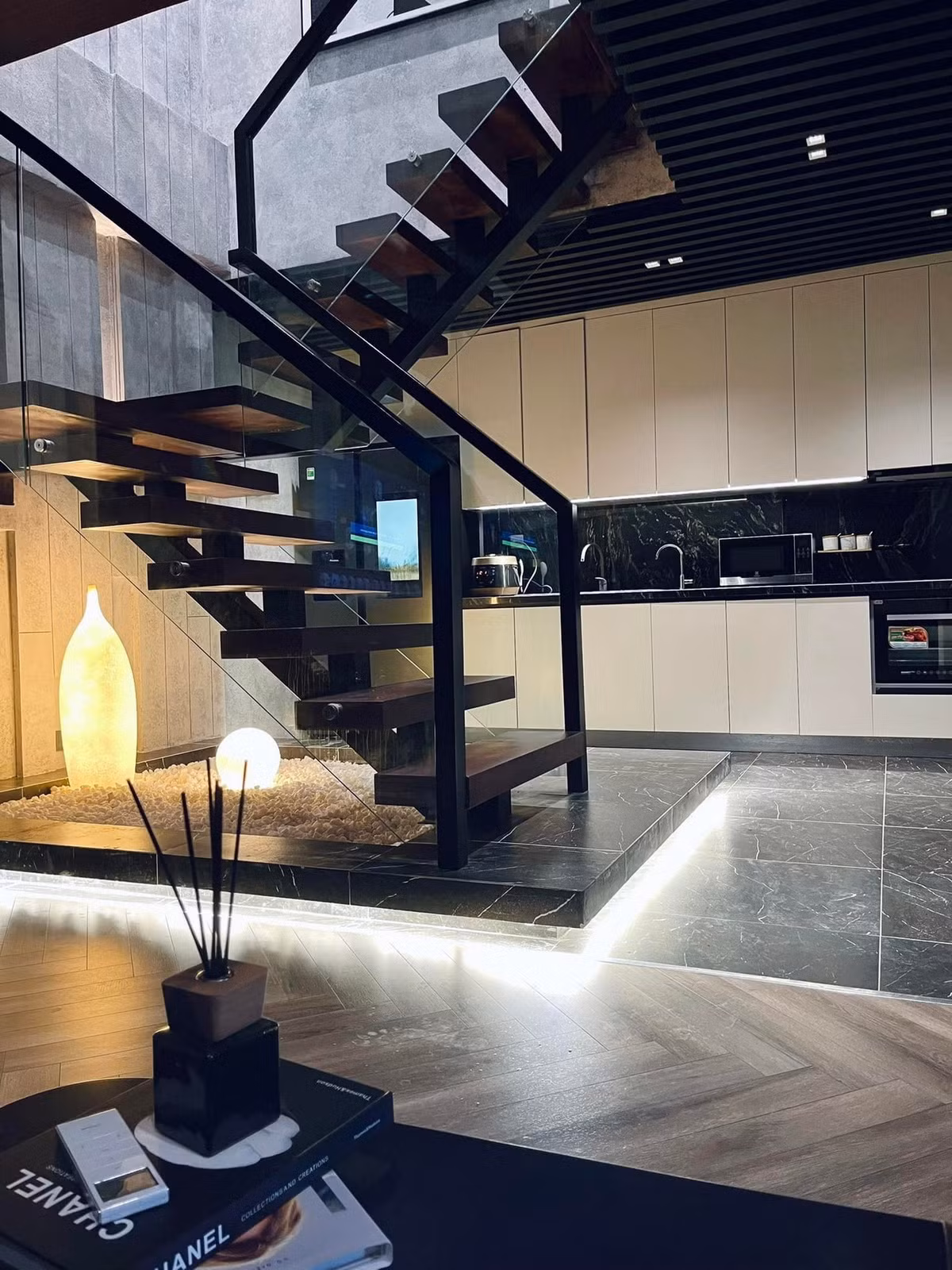 Noi that den trang cho can ho Duplex-Hinh-8