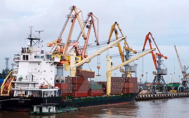 Hai Phong: Phat hoang qua bom mac vao neo tau cho thep