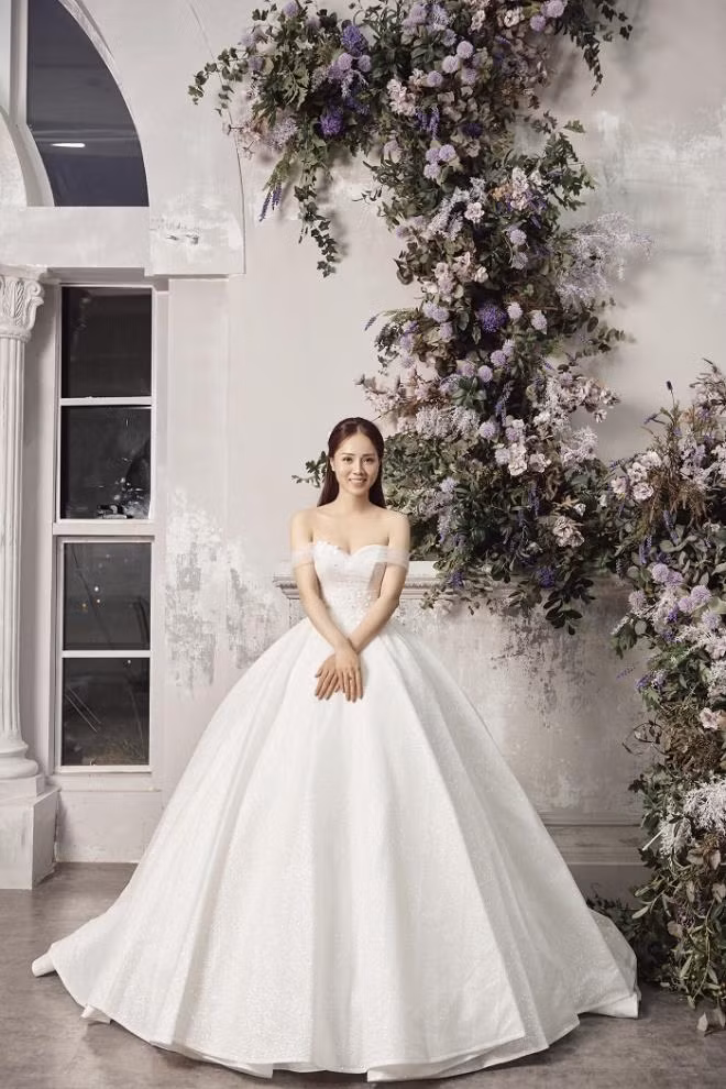 Nhan sắc người đẹp Ngọc Hà - bạn gái NSND Công Lý.