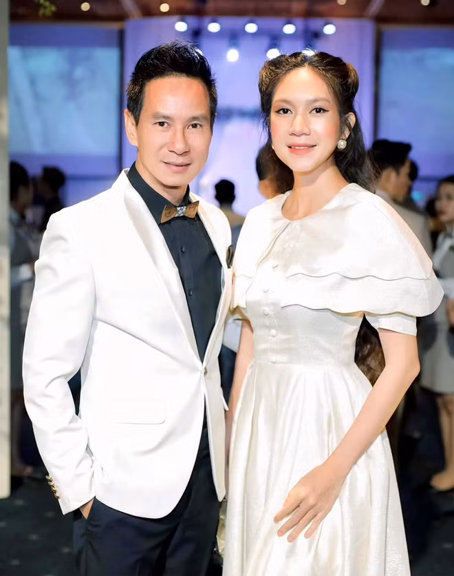 Lý Hải tâm sự xúc động khi chứng kiến ngày vui của cháu. Điều này khiến anh nhớ lại đám cưới của mình trước đây. Sau 10 năm gắn bó, anh và Minh Hà có cuộc sống hôn nhân êm đềm với 4 người con.