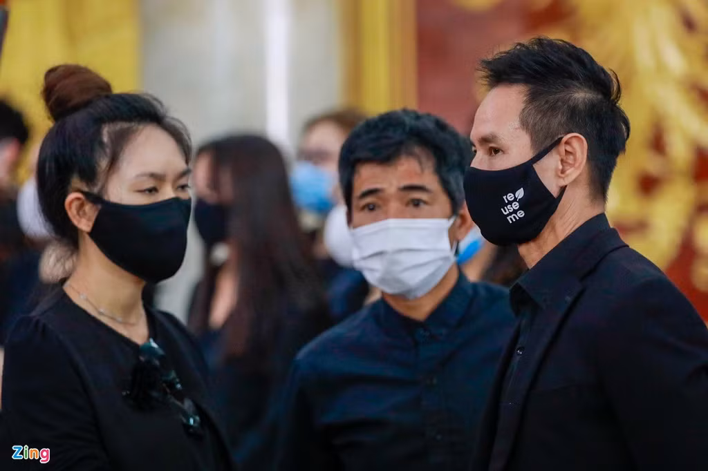 Vợ chồng Lý Hải - Minh Hà vẫn không tin sự ra đi đột ngột của danh hài Chí Tài. Trong cảm nhận của Lý Hải, Chí Tài là một nghệ sĩ hiền lành, dễ thương. Cách đây không lâu, họ vẫn gặp mặt và trò chuyện: "Anh ra đi nhưng tiếng cười anh để lại trong lòng mọi người là mãi mãi".