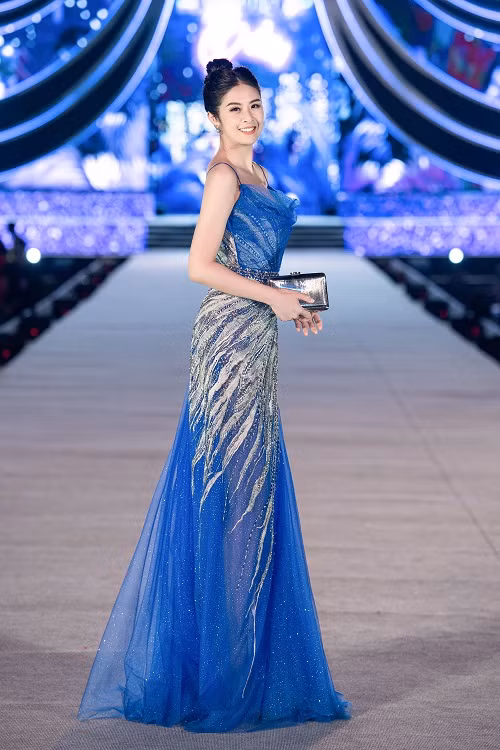 Sự kiện còn có sự xuất hiện của Hoa hậu Việt Nam 2010 Ngọc Hân.