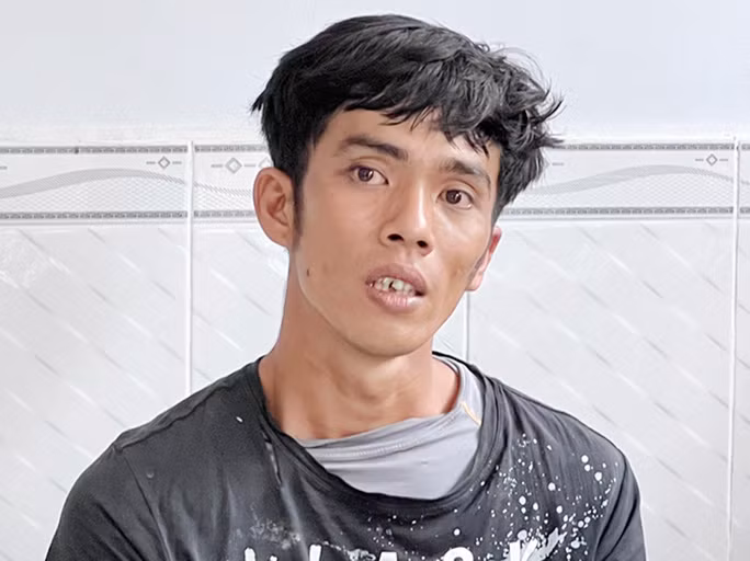  Đâm chết người tình vì ghen tuông: Ngày 5/4, Công an tỉnh An Giang đã tạm giữ hình sự Nguyễn Văn Bích (29 tuổi; ngụ TP Châu Đốc, tỉnh An Giang) để điều tra hành vi giết người. Tại cơ quan Công an, Bích khai nhận, Bích và chị N.T.C.T (19 tuổi; ngụ An Giang) sống với nhau như vợ chồng và có một con chung. Nghi ngờ người phụ nữ không còn chung thủy, Bích ghen tuông nên đã dùng dao đâm chết người này. 