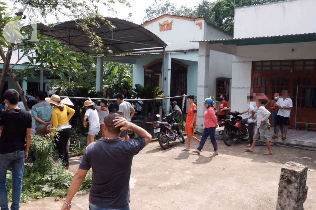Đặc biệt, hoàn cảnh của các nạn nhân bị sát hại càng khiến nhiều người thương cảm. Hung thủ nhẫn tâm ra tay với một người phụ nữ già yếu, một người đàn ông bị bại liệt đã nhiều năm và một người phụ nữ ốm yếu. Sự việc nhanh chóng được báo lên cơ quan Công an. (Ảnh minh hoạ).